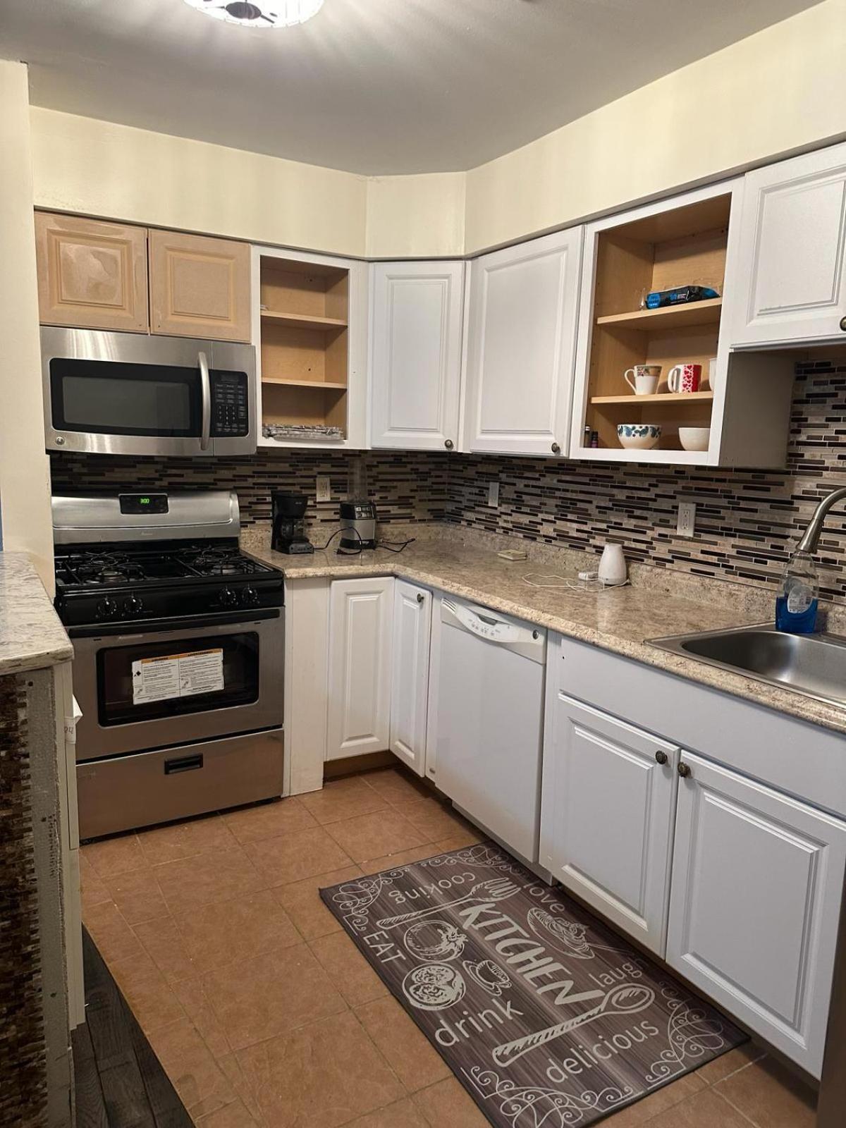 Divine Villa And Resorts 67 Sherman 5Mins To Ewr Airport And 4Mins To Penn Station Newark, 20Mins To New York Eksteriør bilde